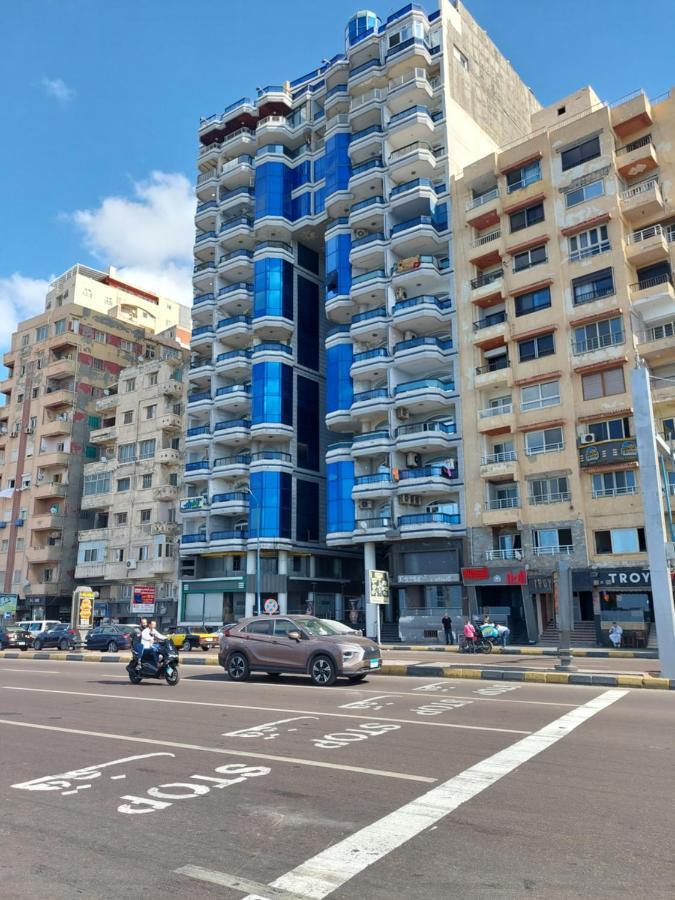 Apartment Your *