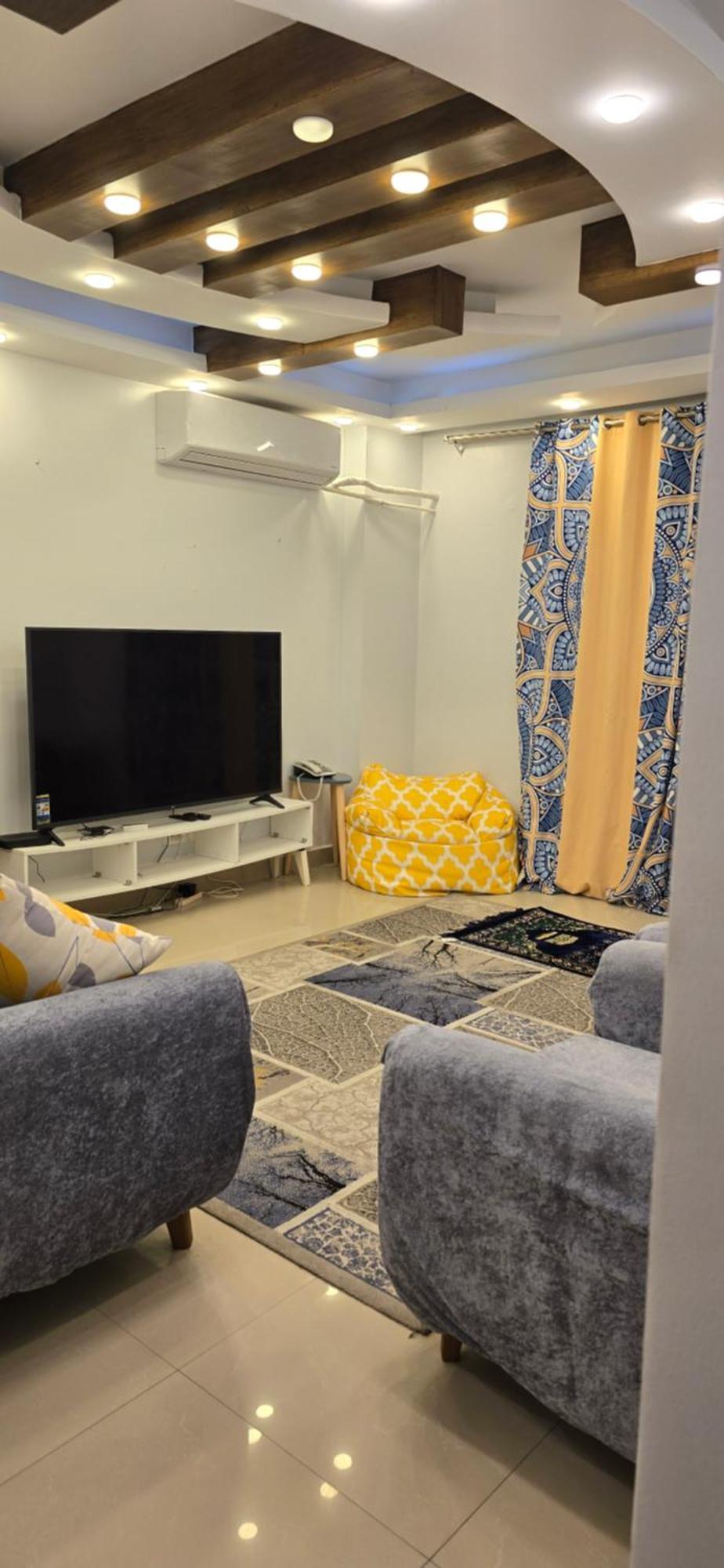 Apartment Your *
